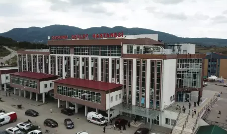 Karın ağrısı şikayetiyle geldiği hastanede doğum yaptı...
