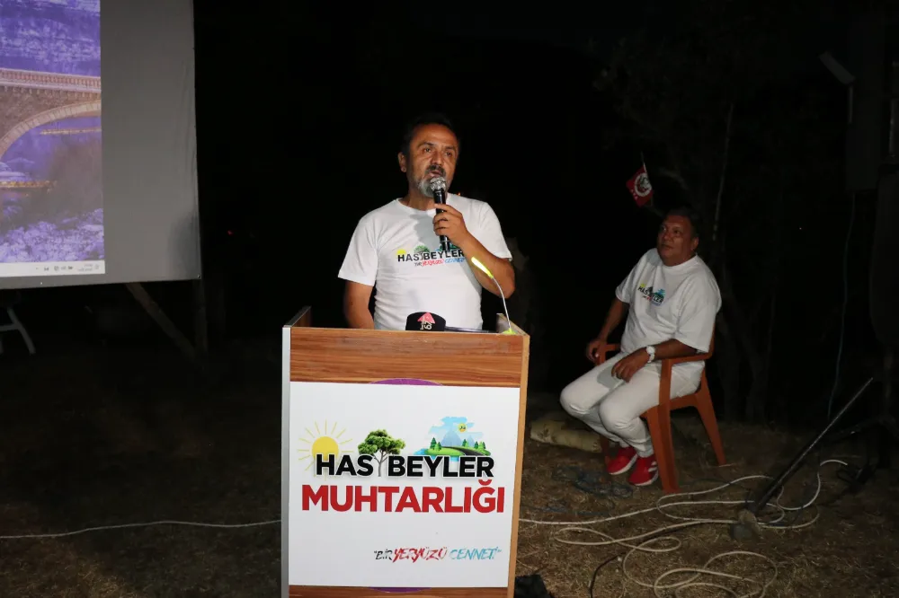 Hasbeyler açık hava sinemasında buluştu