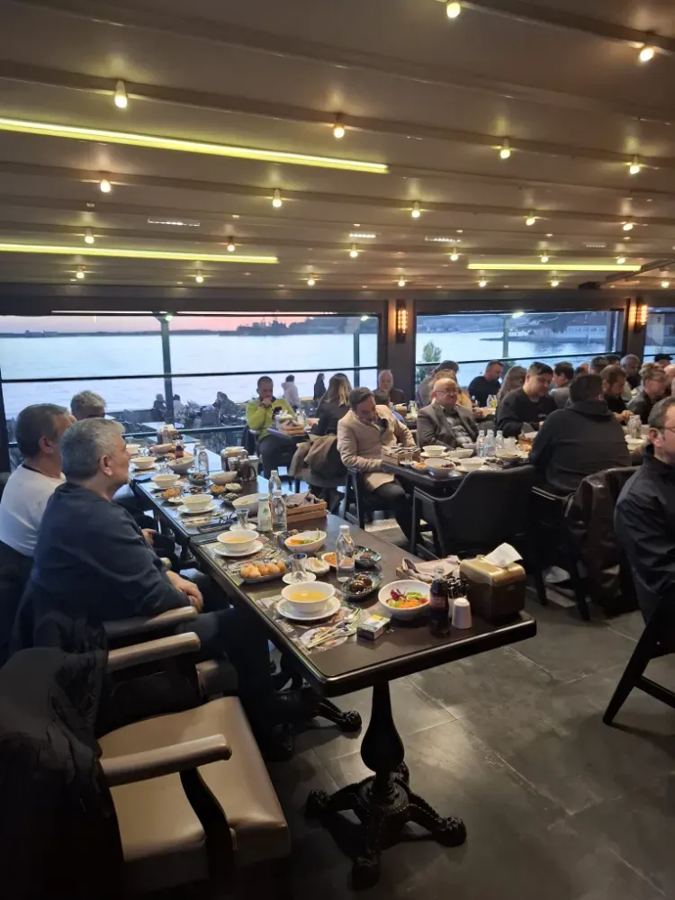 BATI KARADENİZ EMLAKÇILARI RAMAZAN SOFRASINDA KENETLENDİ