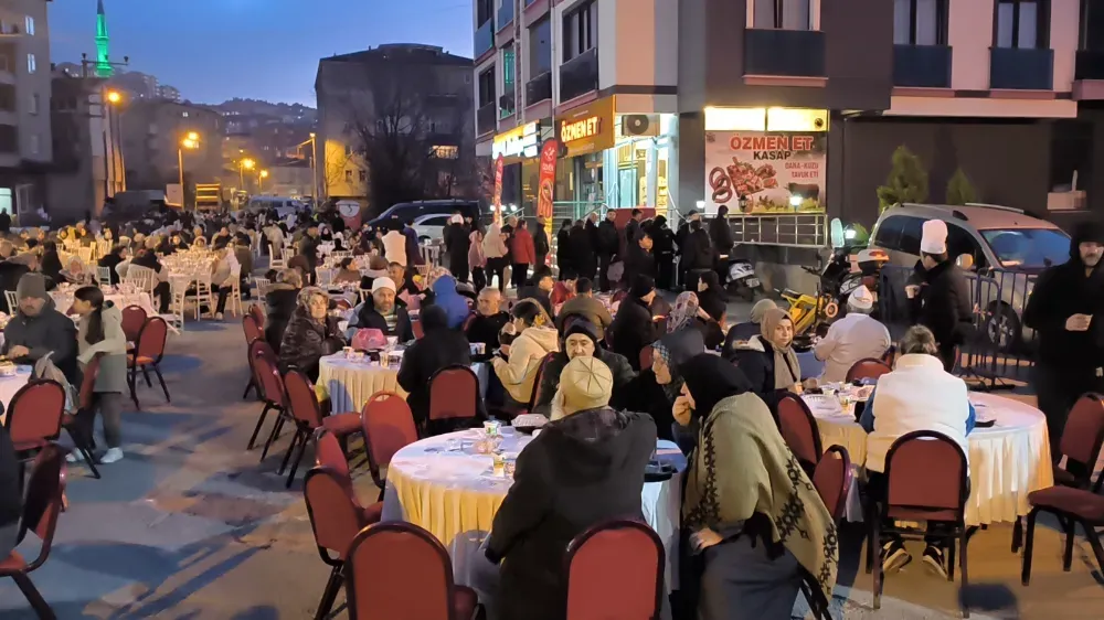 GÜLÜÇ BELEDİYESİNİN DÜZENLEDİĞİ İFTAR PROGRAMI YOĞUN KATILIMLA GERÇEKLEŞTİ