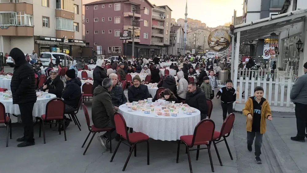 GÜLÜÇ BELEDİYESİNİN DÜZENLEDİĞİ İFTAR PROGRAMI YOĞUN KATILIMLA GERÇEKLEŞTİ