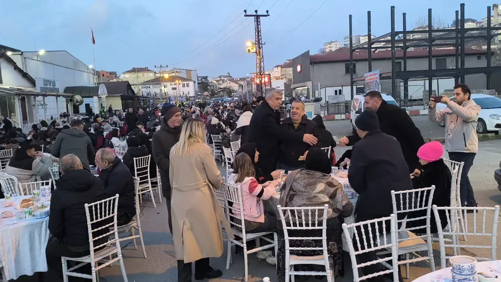 GÜLÜÇ BELEDİYESİNİN DÜZENLEDİĞİ İFTAR PROGRAMI YOĞUN KATILIMLA GERÇEKLEŞTİ