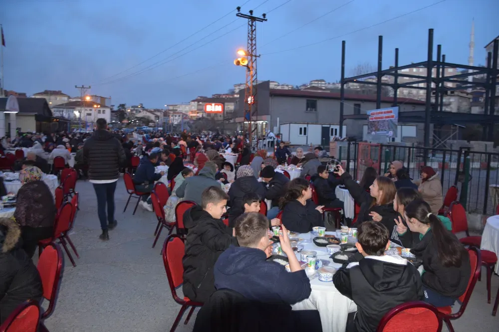 GÜLÜÇ BELEDİYESİNİN DÜZENLEDİĞİ İFTAR PROGRAMI YOĞUN KATILIMLA GERÇEKLEŞTİ