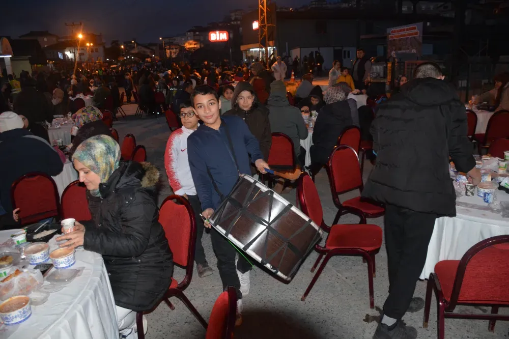 GÜLÜÇ BELEDİYESİNİN DÜZENLEDİĞİ İFTAR PROGRAMI YOĞUN KATILIMLA GERÇEKLEŞTİ