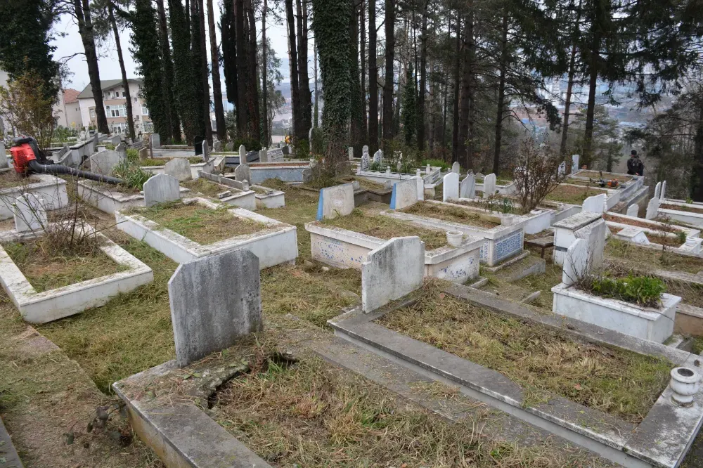 GÜLÜÇ’TE BAYRAM HAZIRLIKLARI YOĞUNLAŞTI