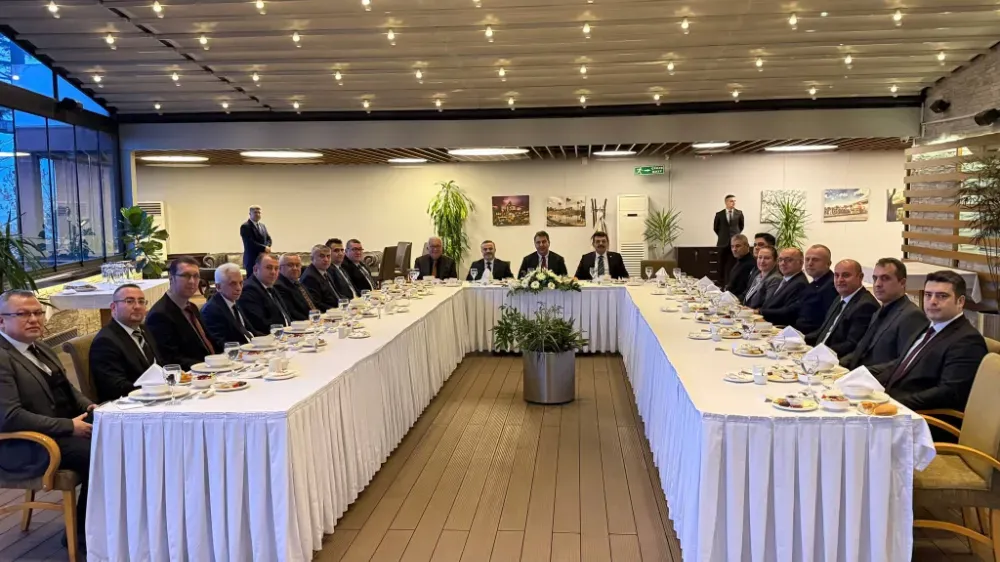 KÖKLÜ SANAYİ DEVİ ERDEMİR, PROTOKOLÜ İFTAR SOFRASINDA BULUŞTURDU