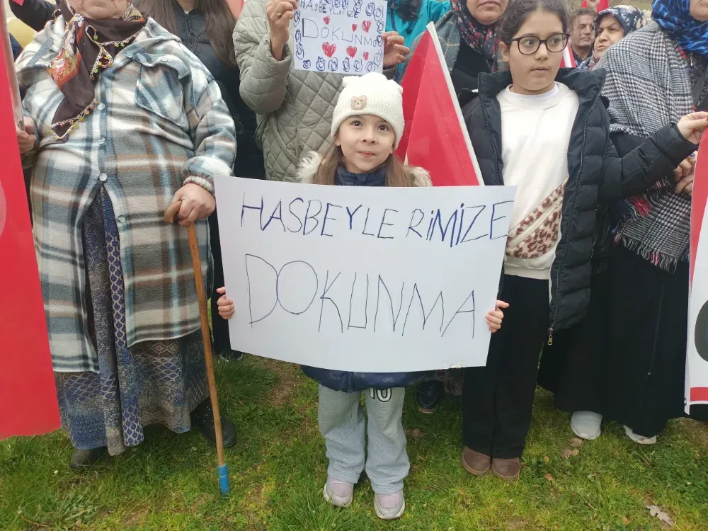 Köylüler beton santraline karşı eylem başlattı