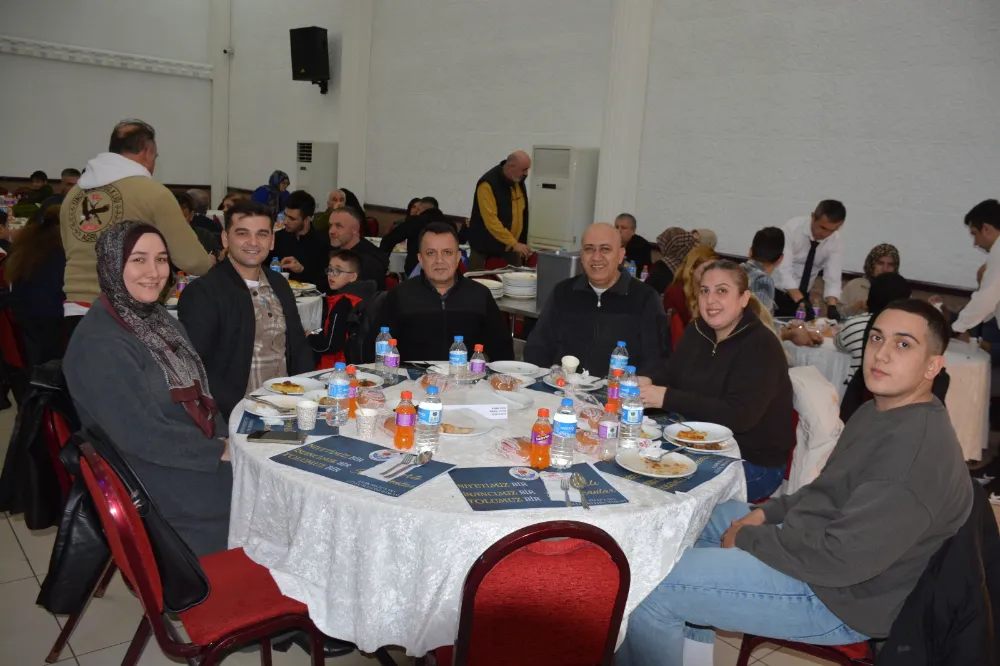 Gülüç Belediye Başkanı Sadık Recep Kara Personelle İftar Sofrasında Buluştu