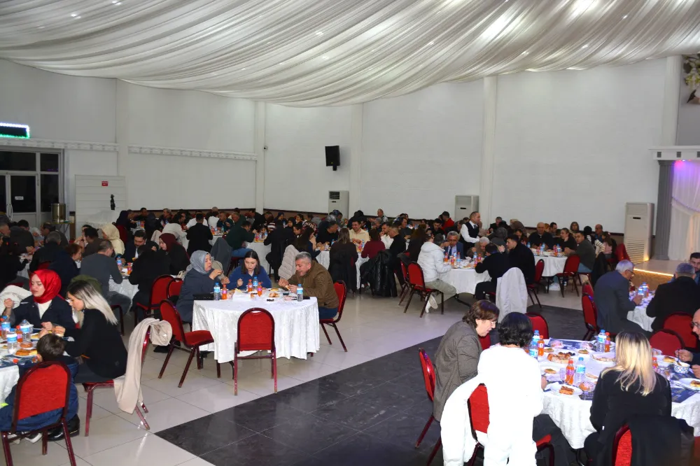 Gülüç Belediye Başkanı Sadık Recep Kara Personelle İftar Sofrasında Buluştu